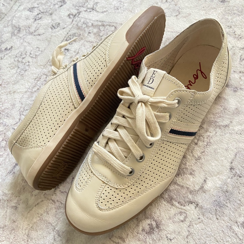 Escondido' Sneaker (Women) NWT